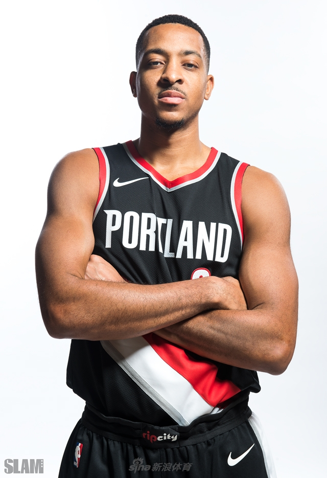 两端都有着 两端都有着