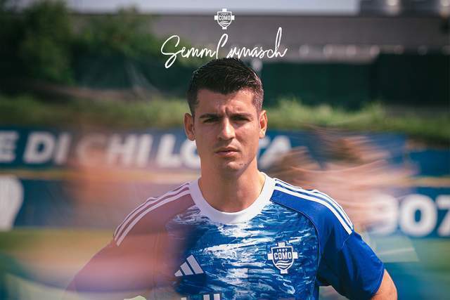 现出众多足 现出众多足