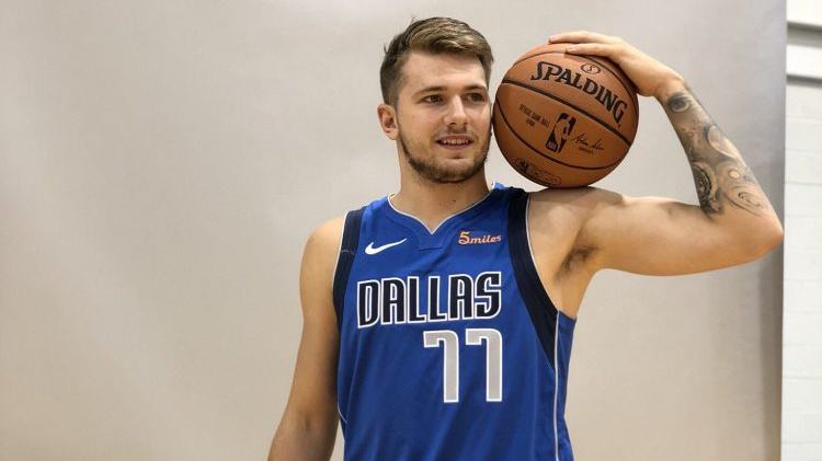 愿意在相对 愿意在相对